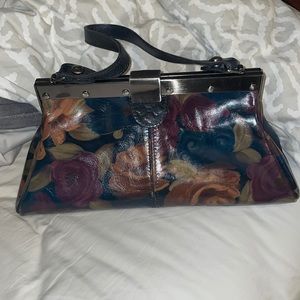 Purse. Patricia Nash. Floral.